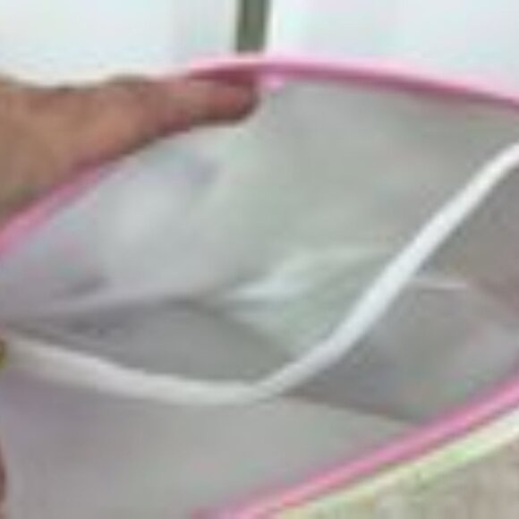 Poolside Wet/Dry Wristlet Multicolor Poly-nylon Beach Bag 11.25"L x 3"W x 7"H - Picture 10 of 12